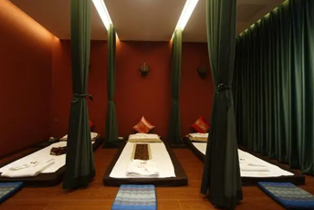 兰州泰式按摩的被动瑜伽：当身体被折叠成诗